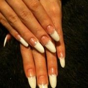 ホワイトネイル